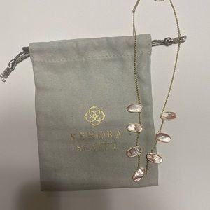 Kendra Scott Meadow Gold Necklace In Peach Pearl
